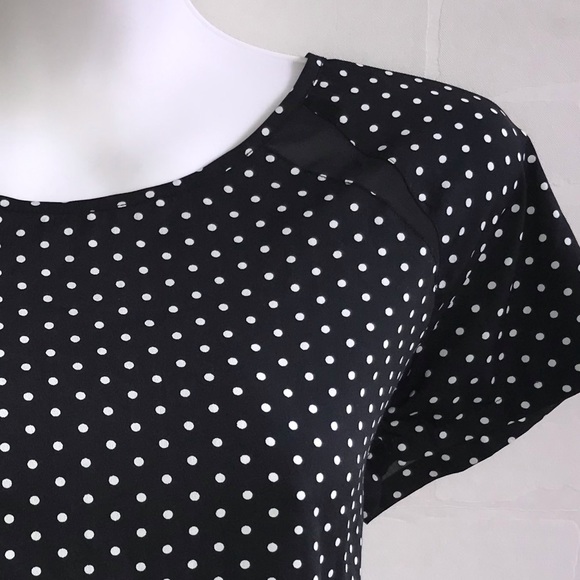 📁American Eagle Short Sleeve Blouse📁 - Picture 4 of 6